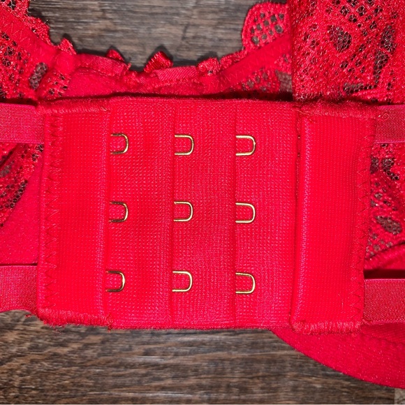 Victoria's Secret "Wicked Unlined Sweet Heart Lace Balconette Bra" Size 34C - Picture 10 of 12